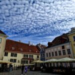 Homepage Raekoja plats välikohvikutega